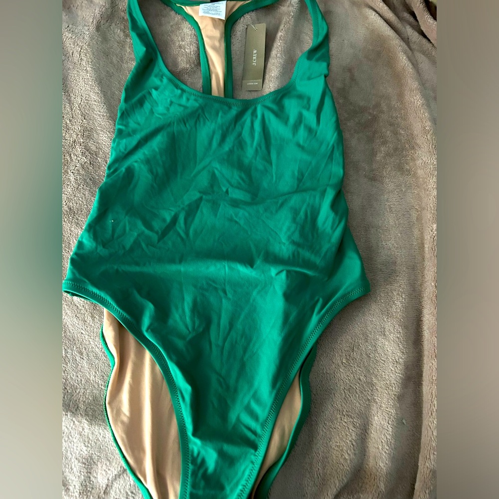 🌼🌼BNWT J.Crew Racerback Swimsuit🌼🌼